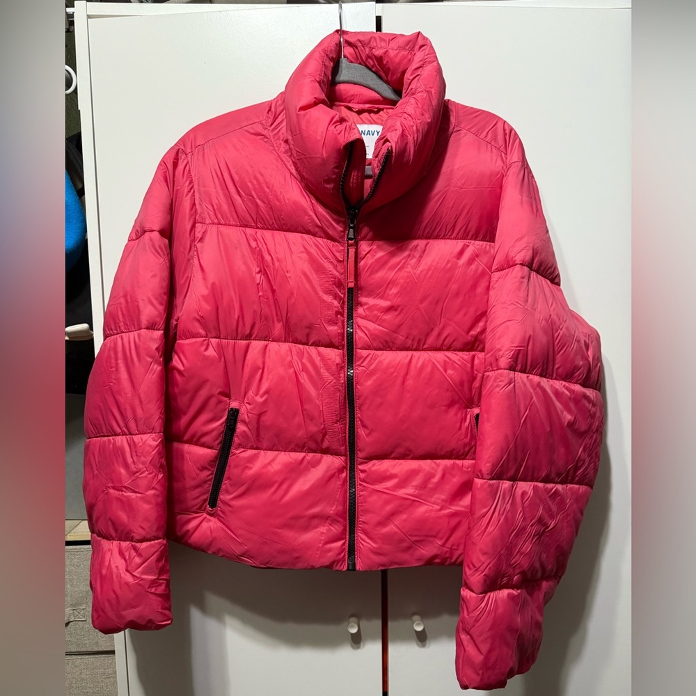 Old navy Women's cropped pink Puffer Jacket